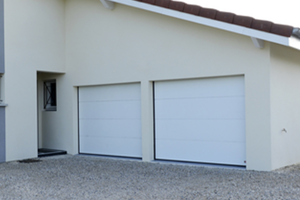 porte-garage-villa-blanche